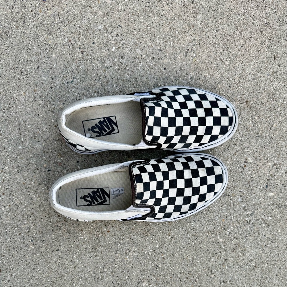 🏁 Vans Classic Checkerboard Slip-On Sneakers - Picture 5 of 7